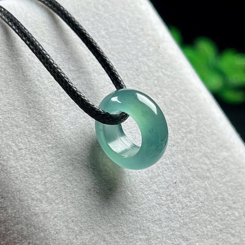 Vintage Necklace - Natural Emerald Blue Water Lucky Bead