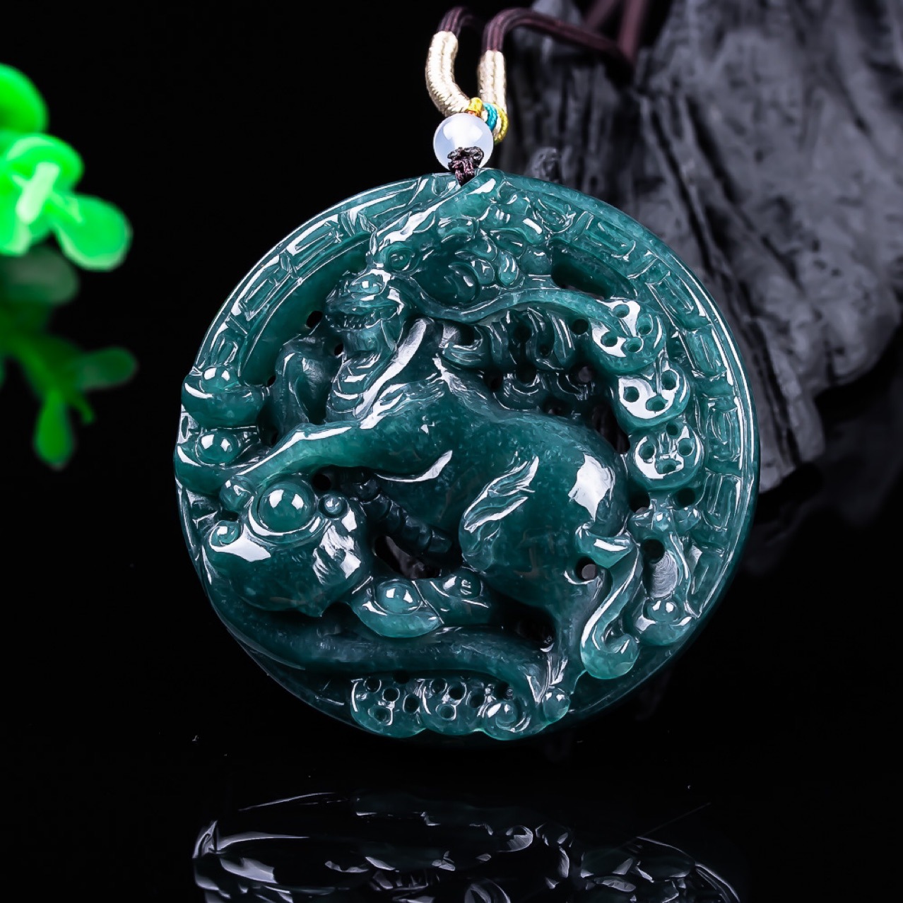 Burmese Jadeite Dragon Pendant - Vintage Necklace ulasan dan harga