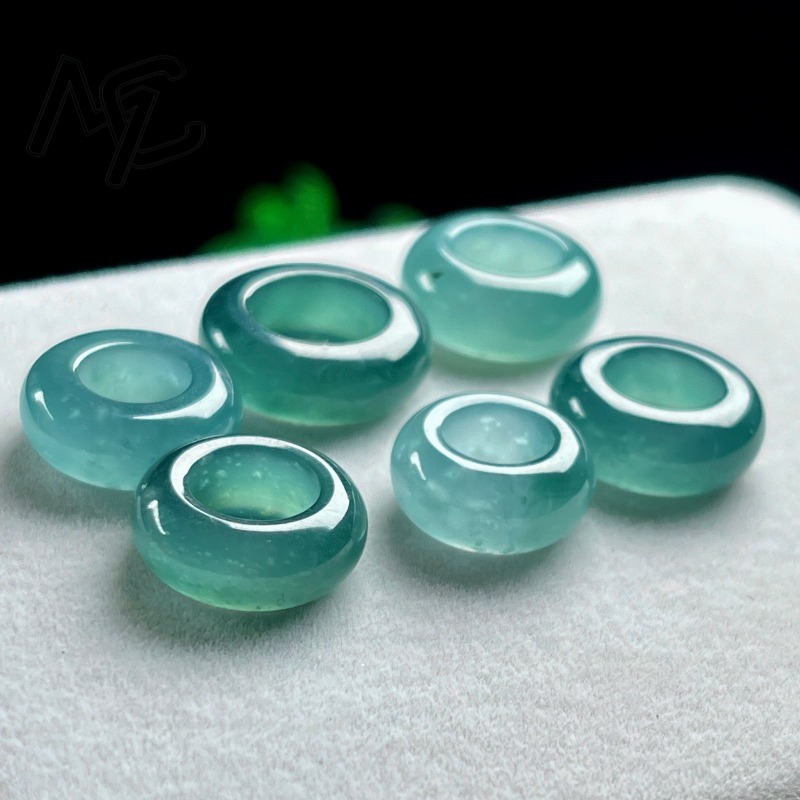 Natural Emerald Blue Water Luc - Vintage Necklace ulasan dan harga